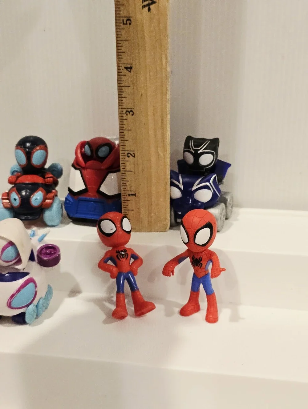 Marvel Spidey & His Amazing Friends Web Squad Racers and Figure Set